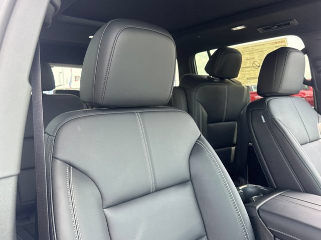New 2026 GMC Acadia Elevation w/ Black Edition FWD image 31