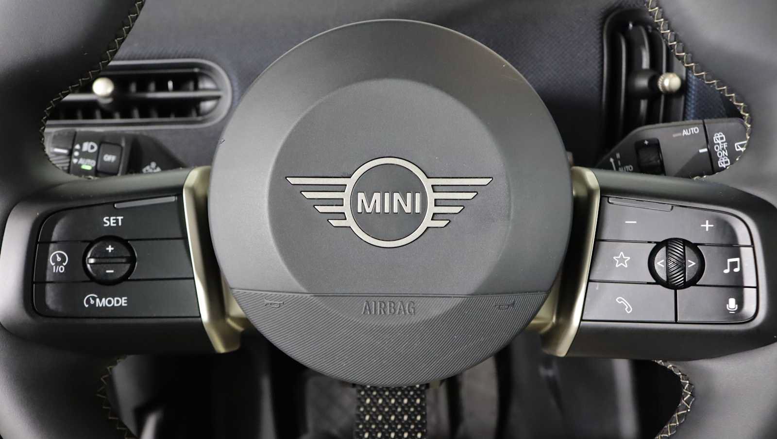 Used 2025 MINI Cooper S FWD image 17