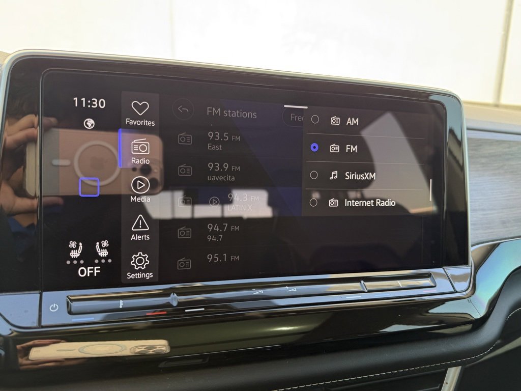 Used 2024 Volkswagen Atlas SEL image 14