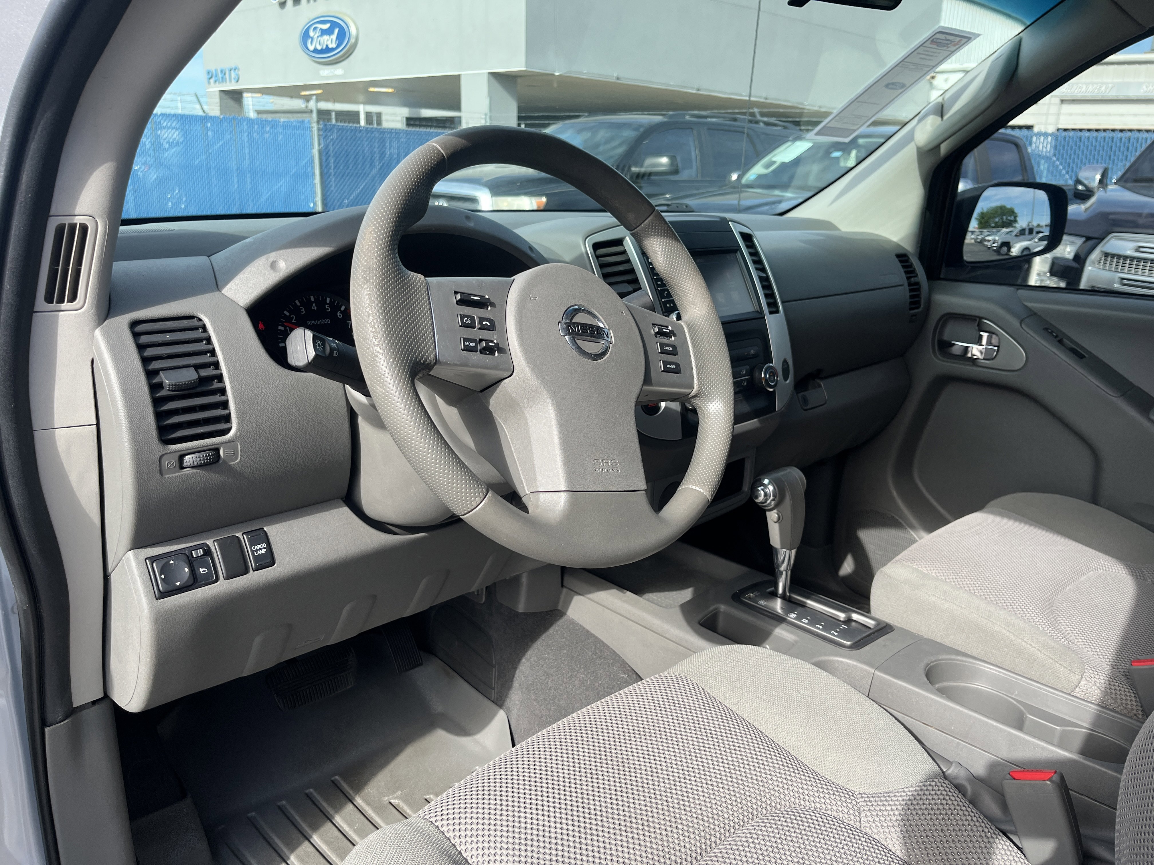Used 2019 Nissan Frontier SV image 13