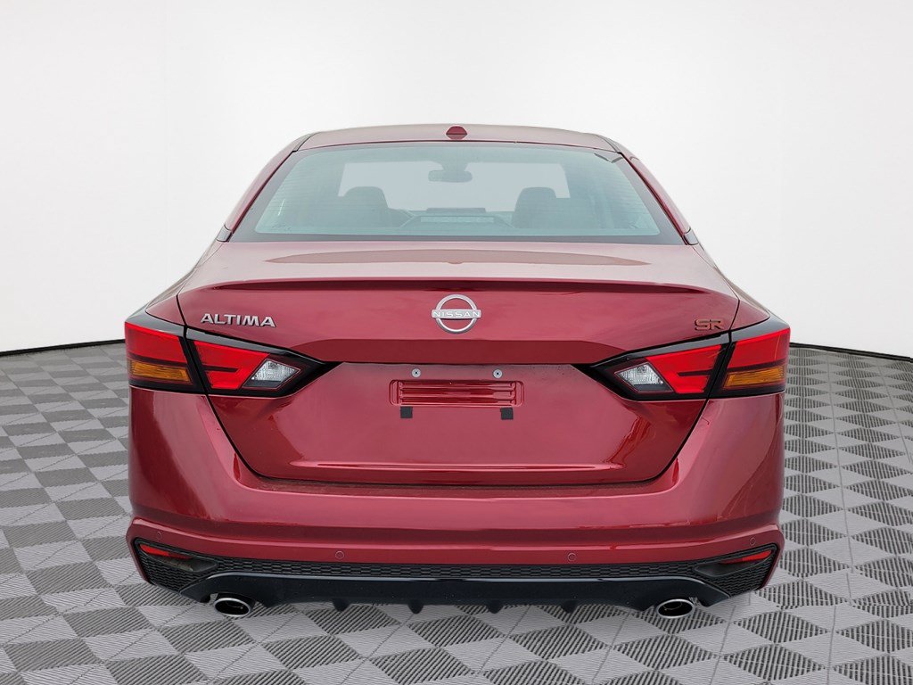 Certified 2025 Nissan Altima 2.5 SR w/ SR Premium Package FWD image 4