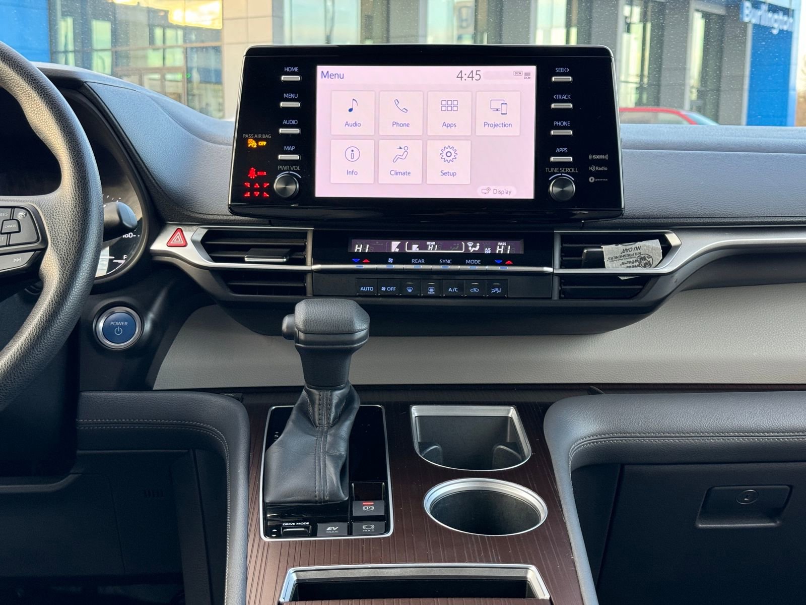 Used 2022 Toyota Sienna LE image 19