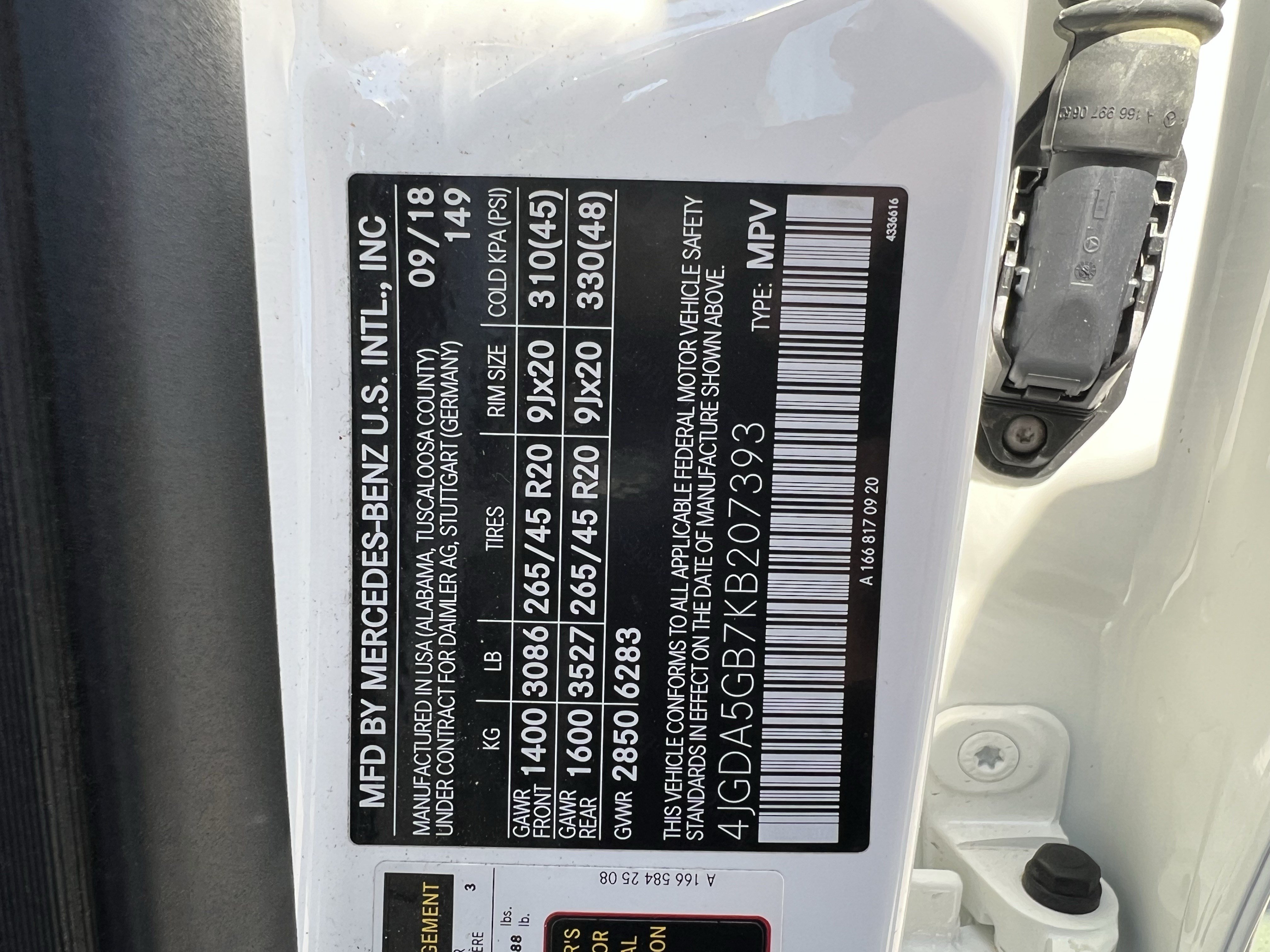 Used 2019 Mercedes-Benz GLE 400 4MATIC image 37