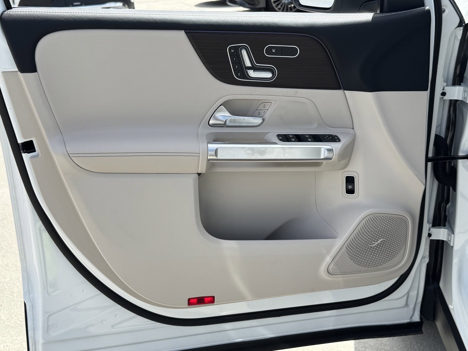 New 2026 Mercedes-Benz GLB 250 image 17