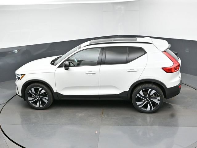 Used 2023 Volvo XC40 B5 Plus w/ Protection Package Premier AWD/4WD image 47