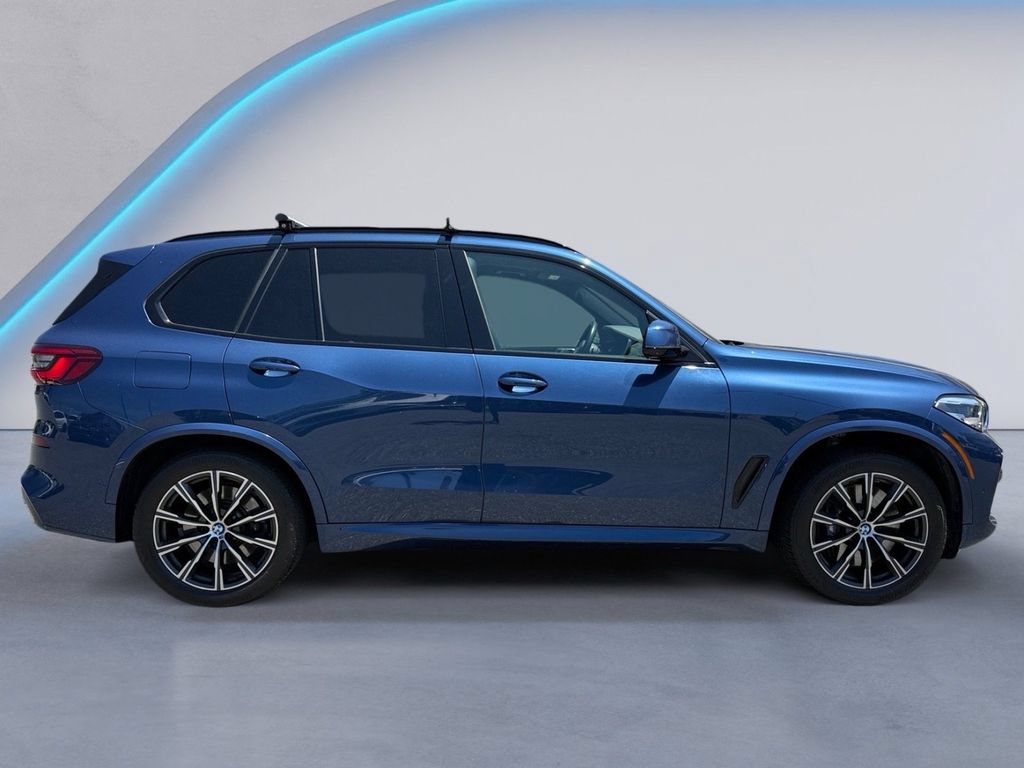 Used 2020 BMW X5 xDrive40i w/ M Sport Package AWD/4WD image 3