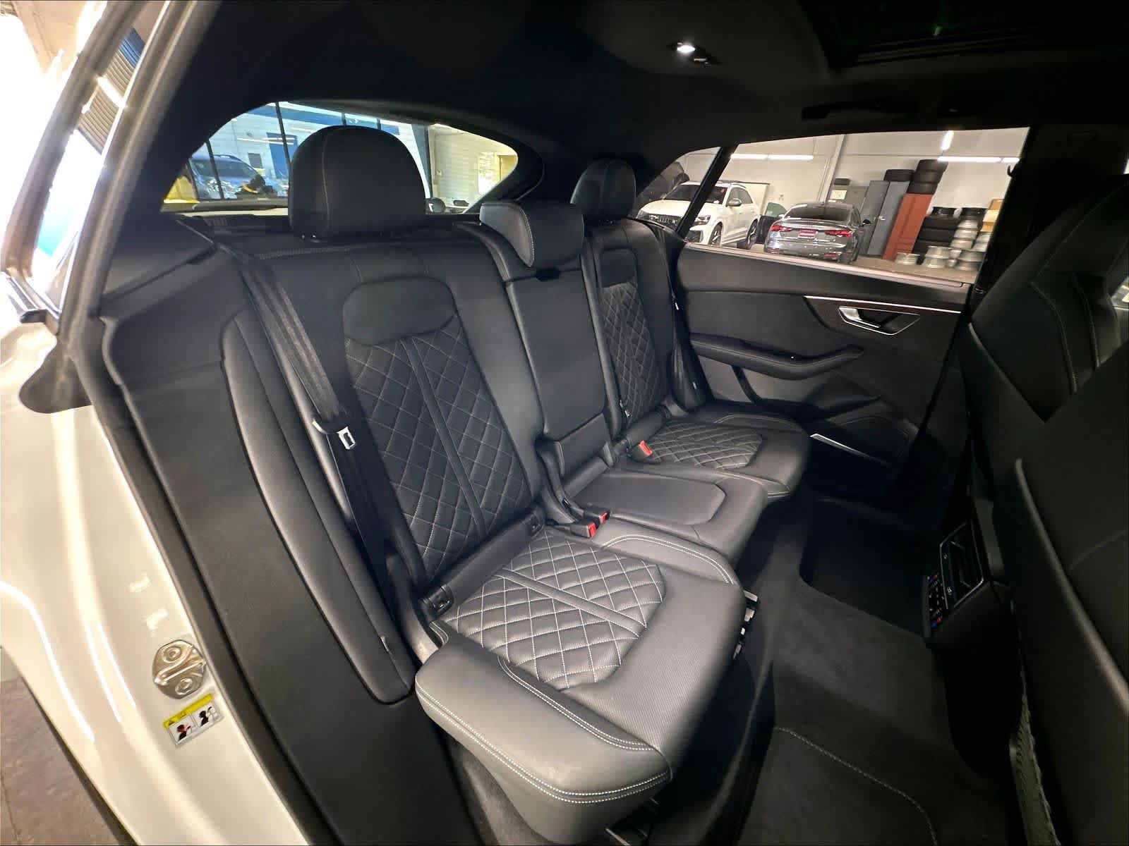 Used 2023 Audi SQ8 Prestige w/ Prestige Package AWD/4WD image 28