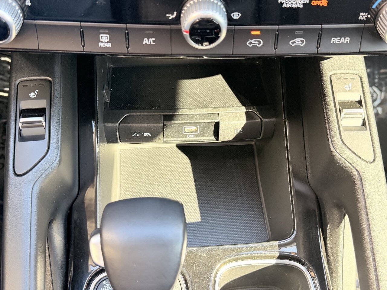 Used 2020 Kia Telluride S FWD image 29