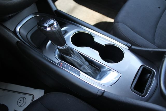 Used 2016 Chevrolet Malibu LT FWD image 14