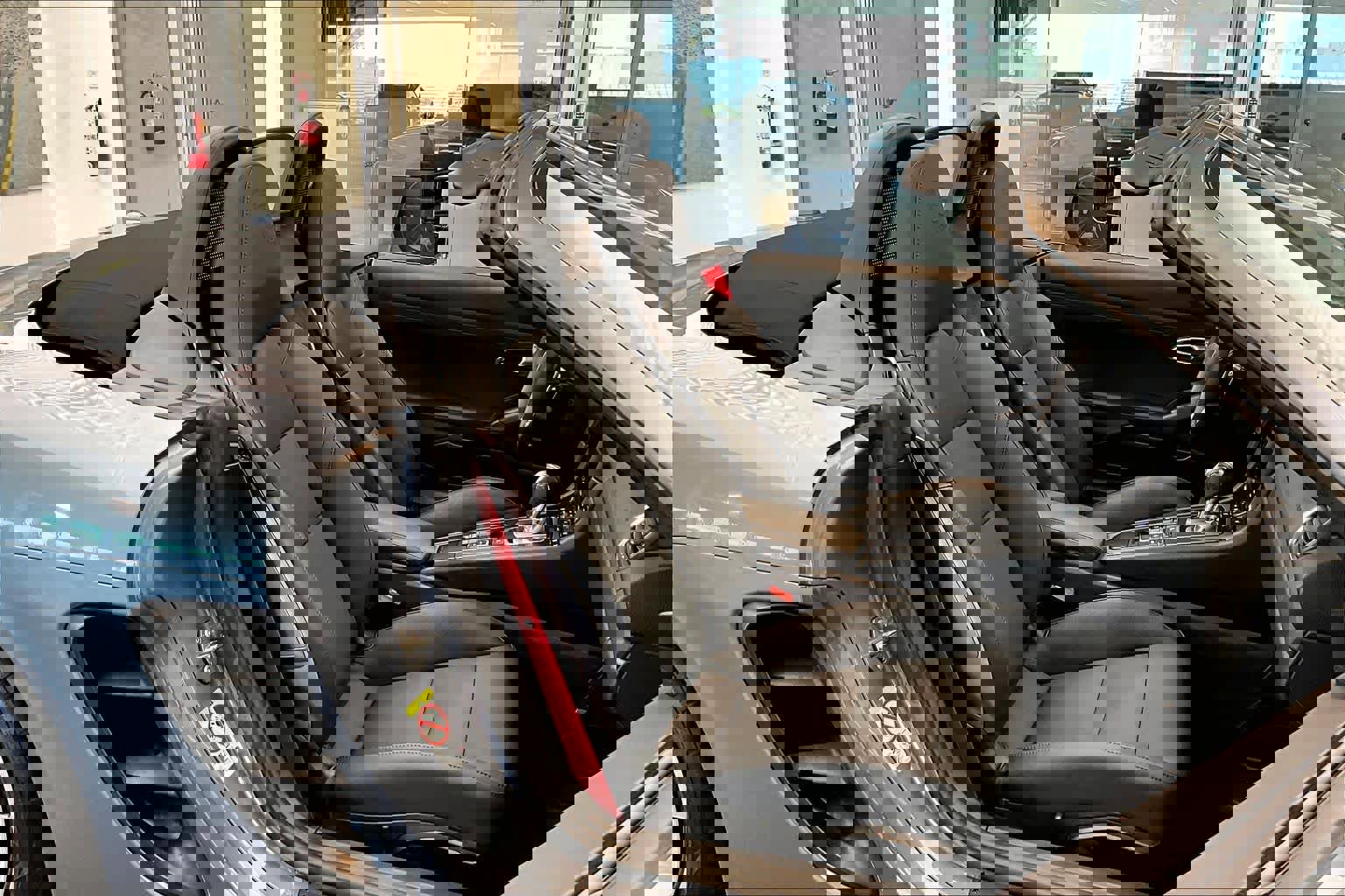 Used 2025 Porsche 718 Boxster S image 9