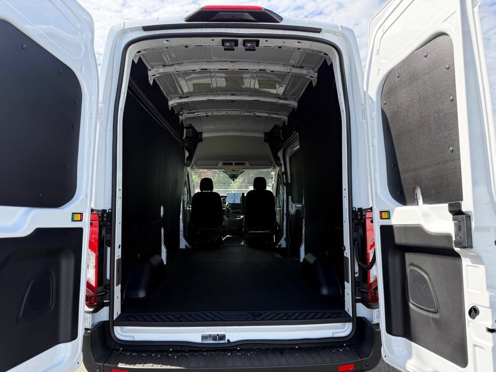 New 2026 Ford Transit 250 148 High Roof w/ Load Area Protection Package RWD image 4