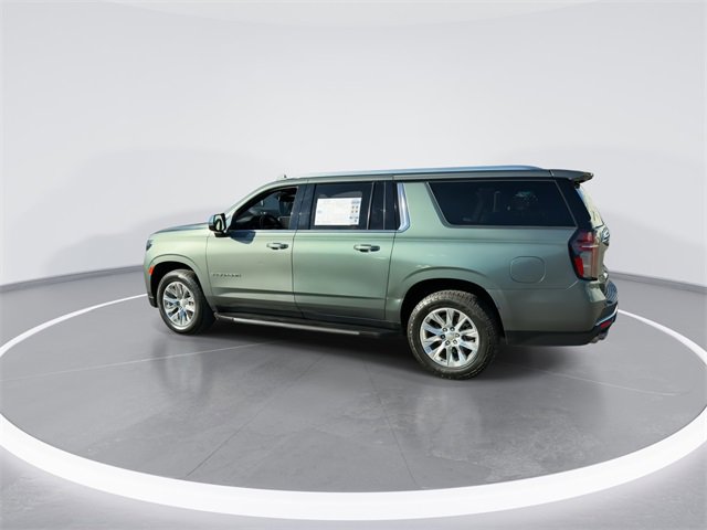 Used 2023 Chevrolet Suburban Premier image 6