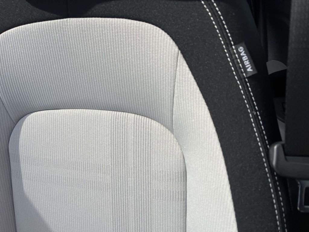 New 2026 Hyundai Venue SEL FWD image 14