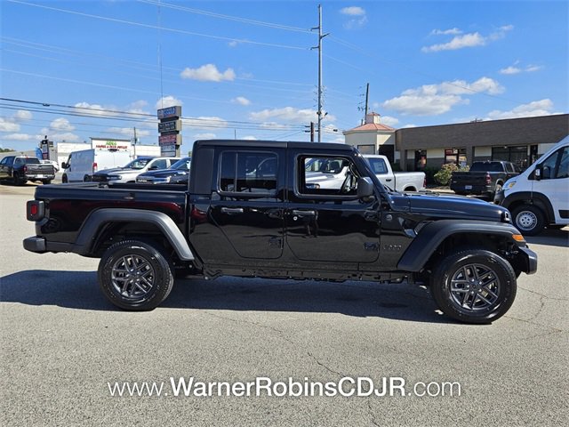 New 2025 Jeep Gladiator Sport image 13