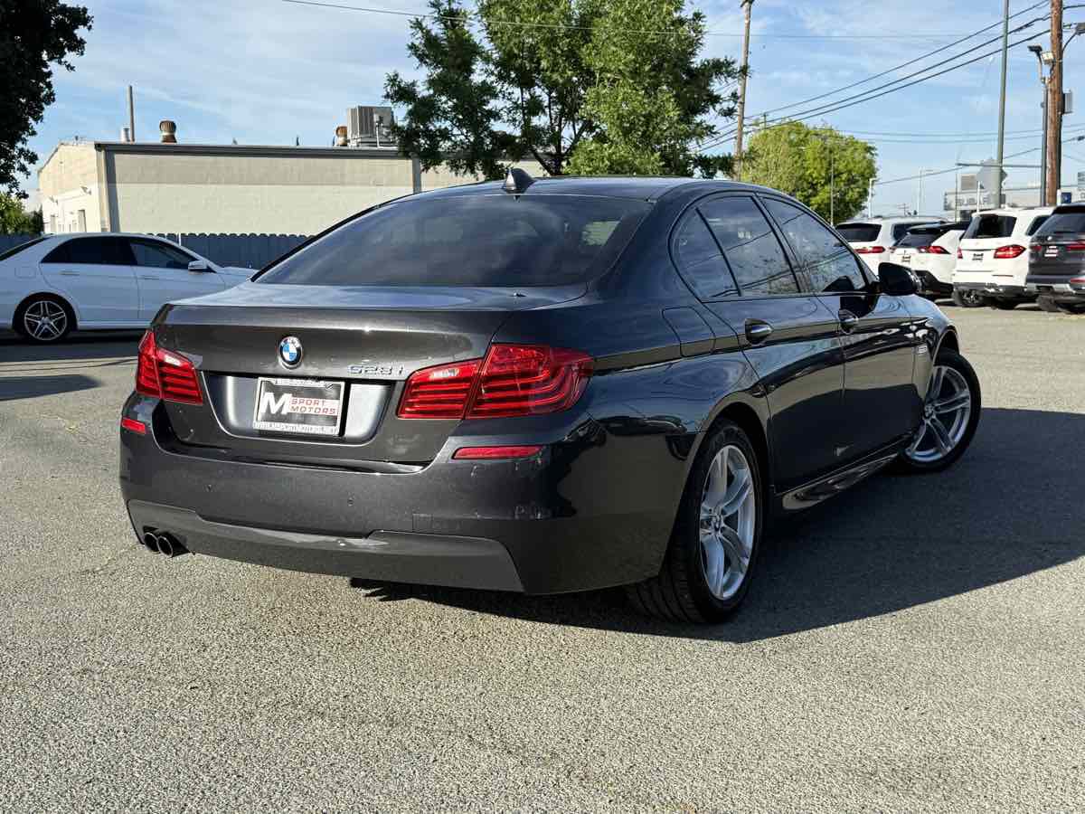 Used 2015 BMW 528i Sedan image 9