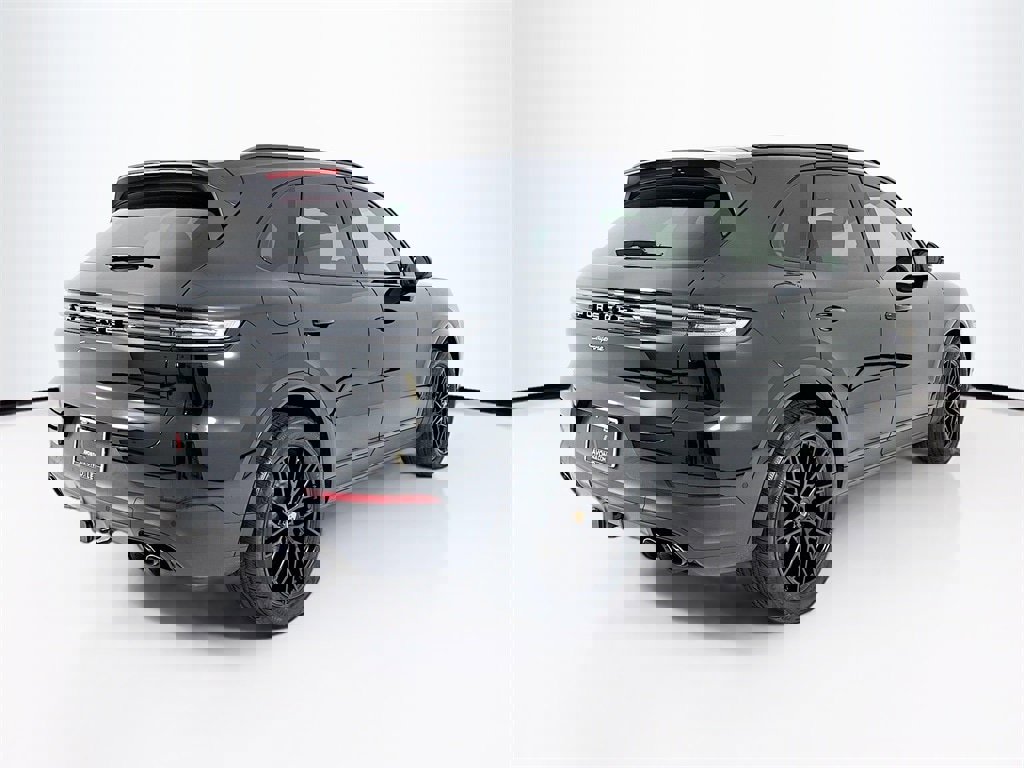 New 2026 Porsche Cayenne image 9