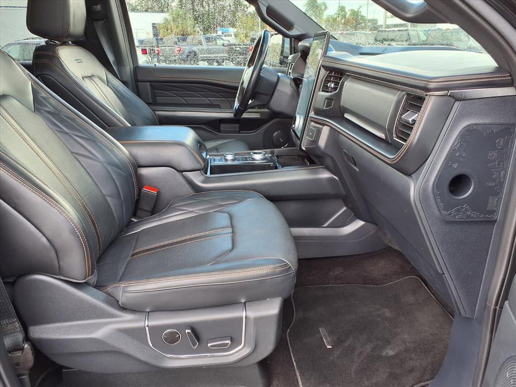 Used 2022 Ford Expedition Max Platinum image 12