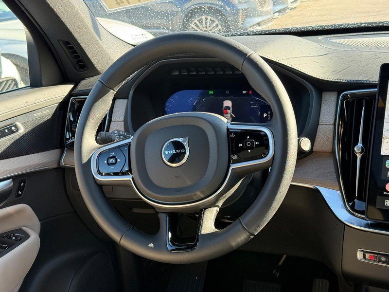 New 2026 Volvo XC90 B6 Plus w/ Protection Package Premier image 8