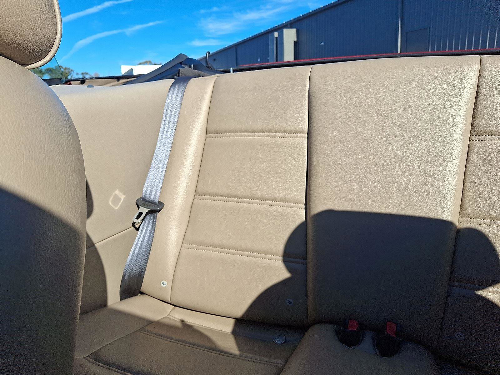 Used 2004 Ford Mustang Deluxe image 18