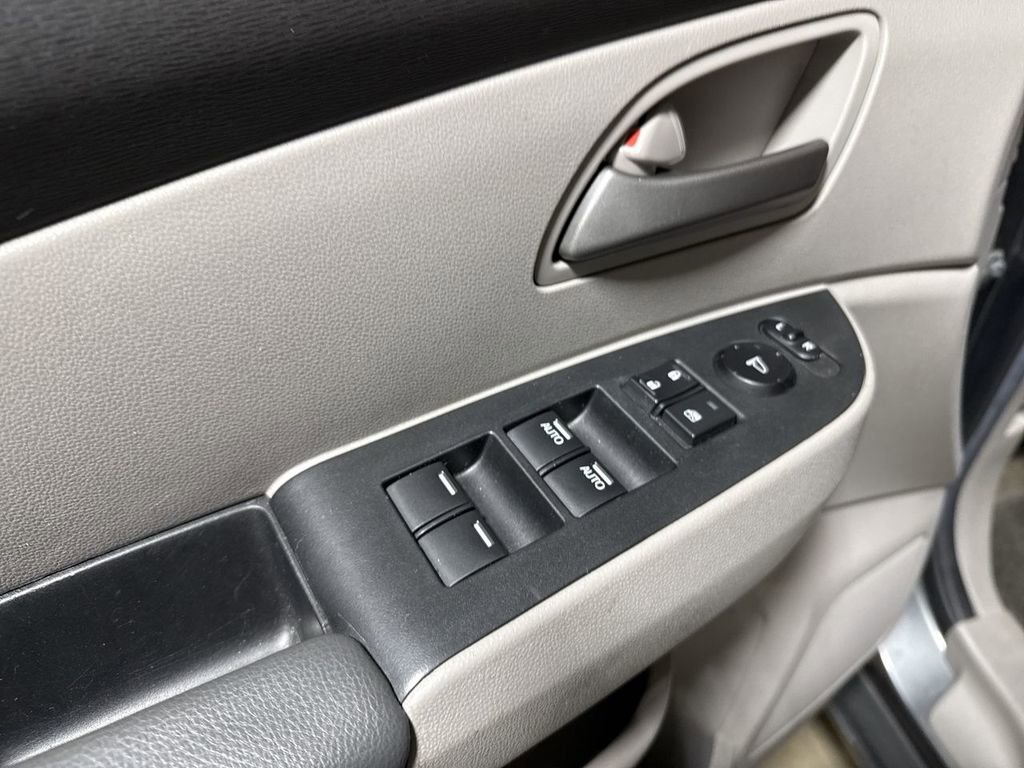 Used 2012 Honda Odyssey EX-L image 21