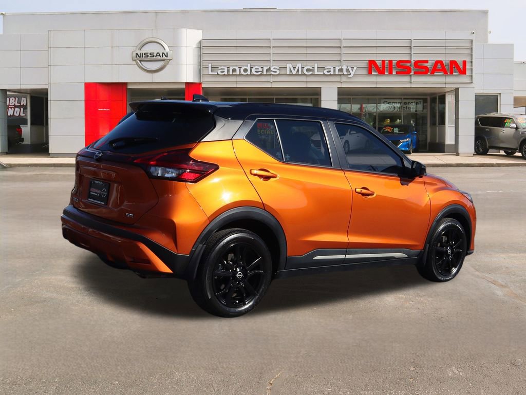 Used 2023 Nissan Kicks SR w/ SR Premium Package image 3