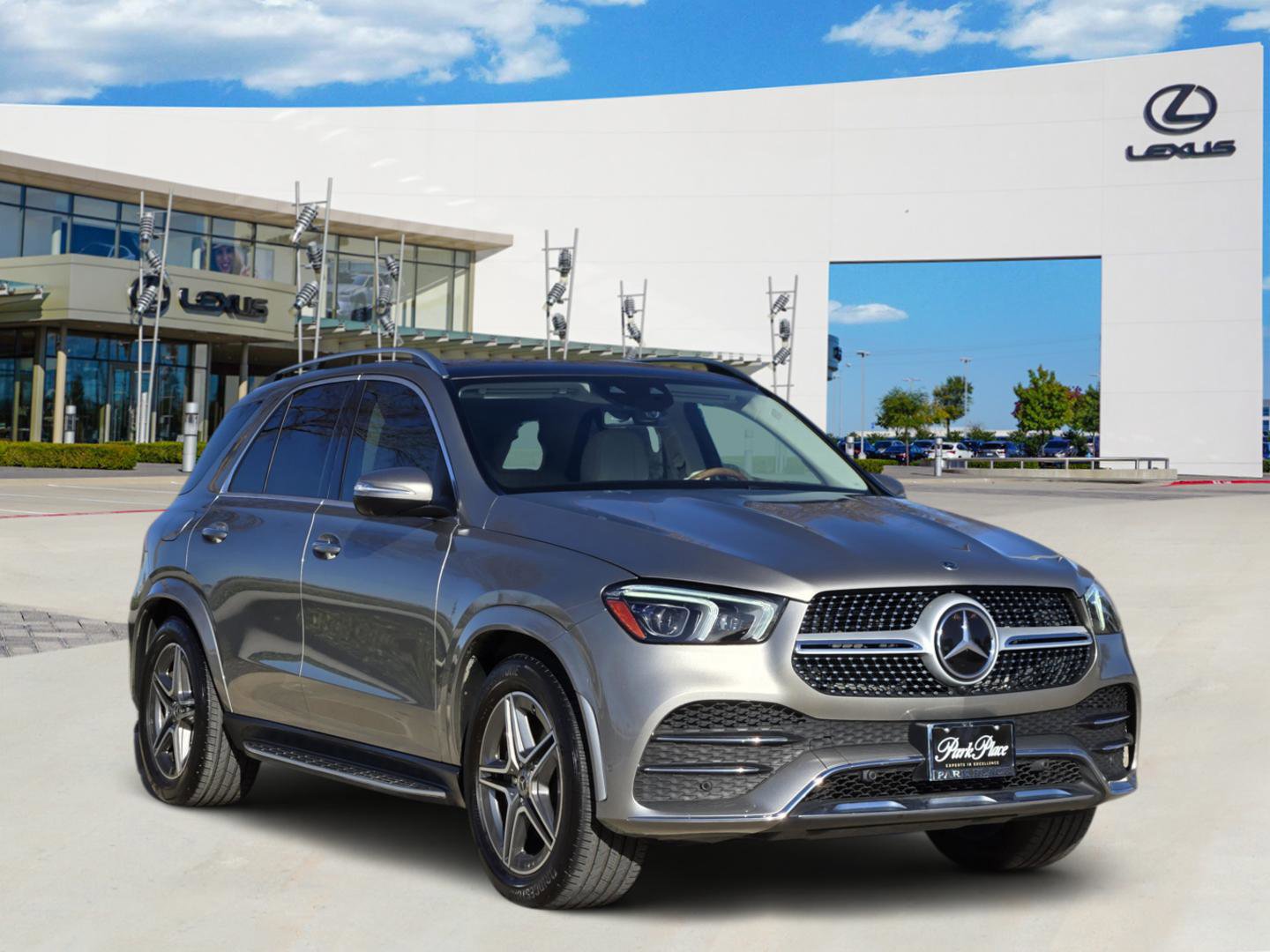 Used 2021 Mercedes-Benz GLE 450 4MATIC image 2