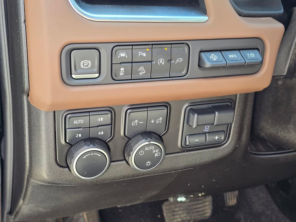 Used 2021 Chevrolet Tahoe High Country w/ Premium Package AWD/4WD image 29