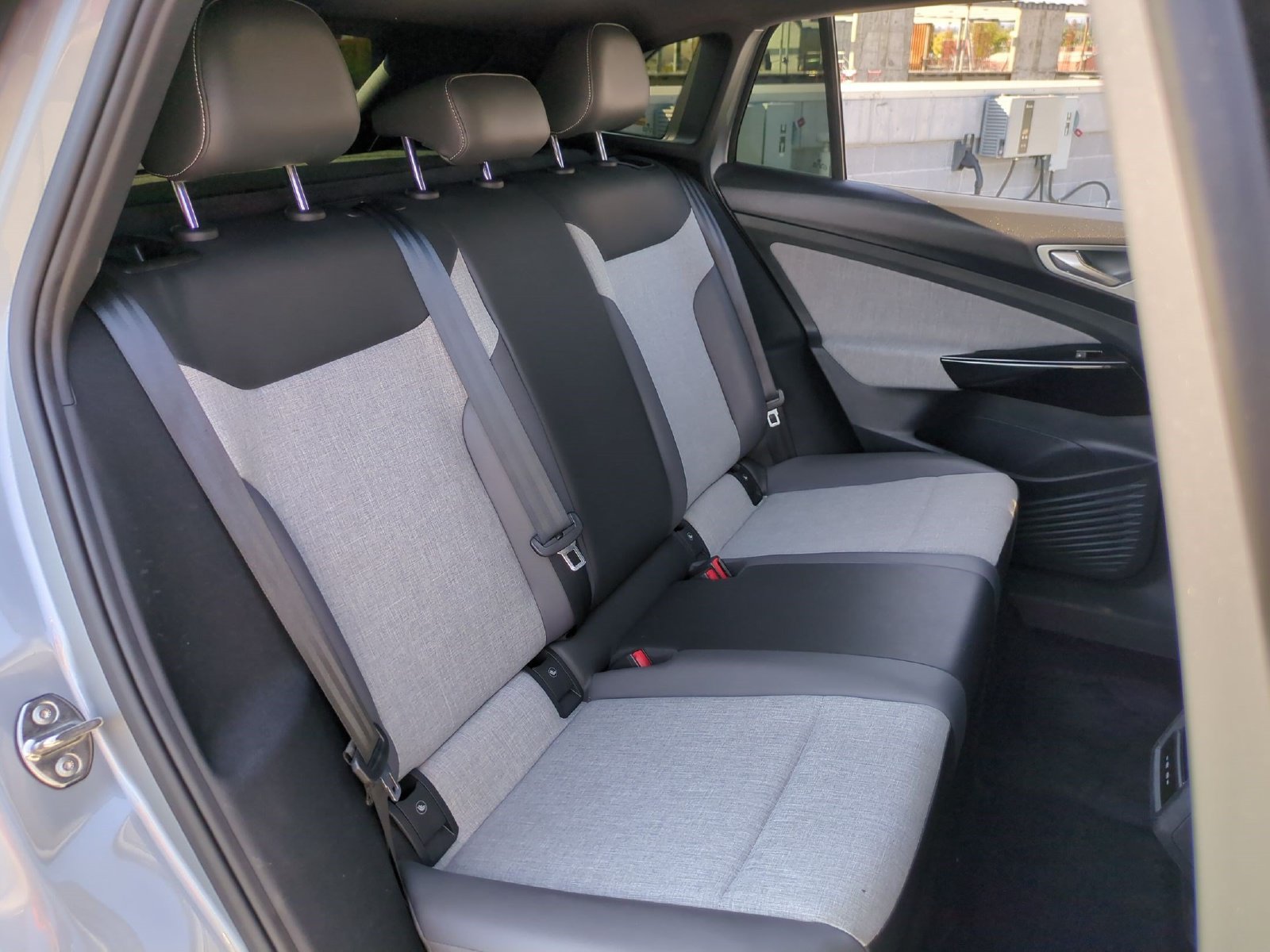 Used 2023 Volkswagen ID.4 Pro RWD image 27