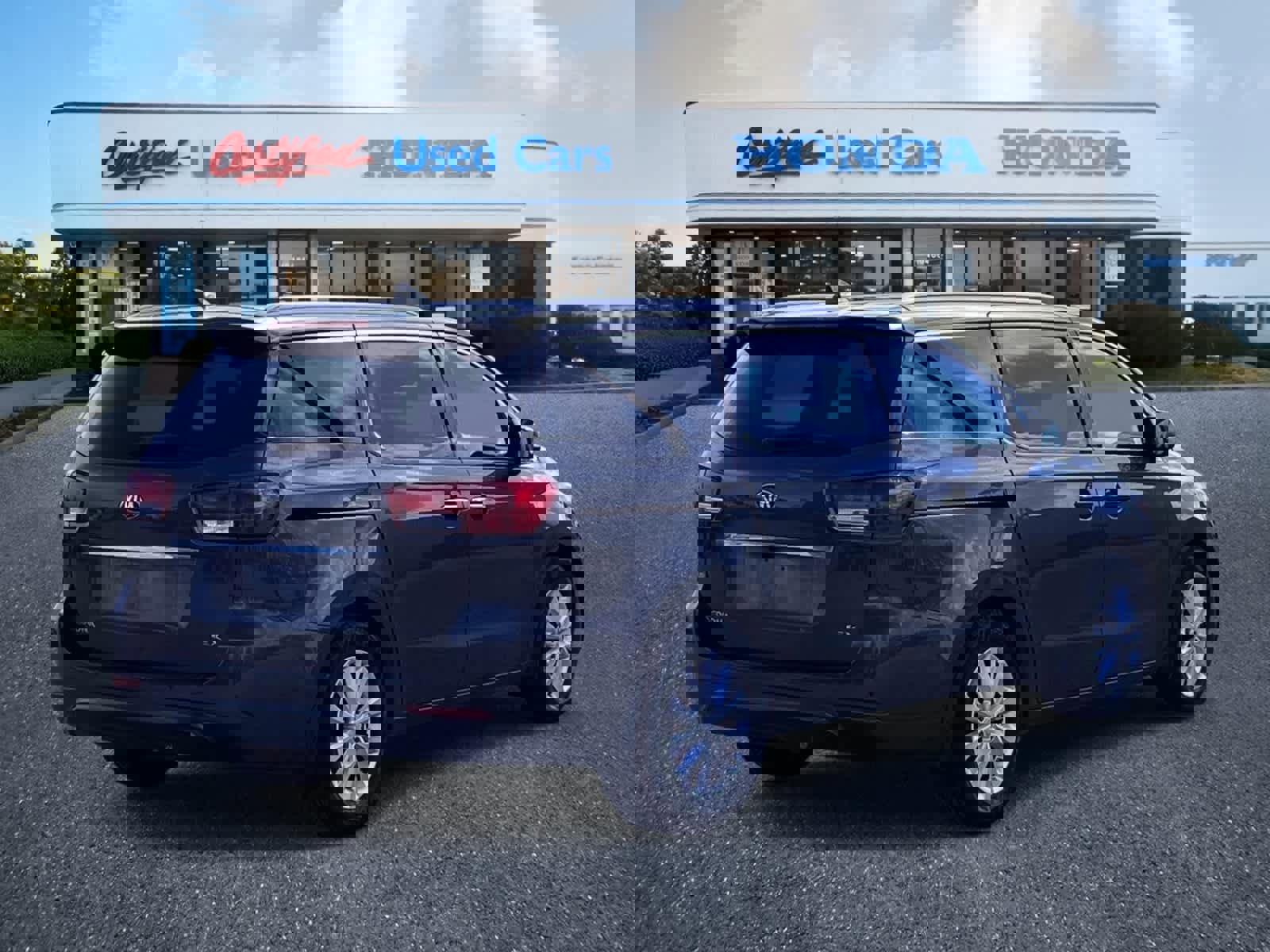 Used 2016 Kia Sedona EX image 5