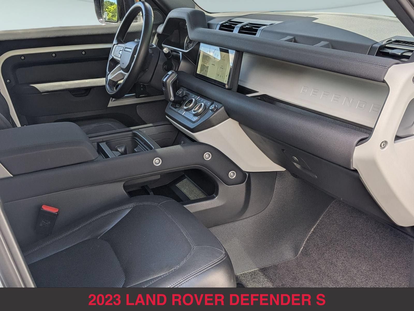 Used 2023 Land Rover Defender 110 S AWD/4WD image 27