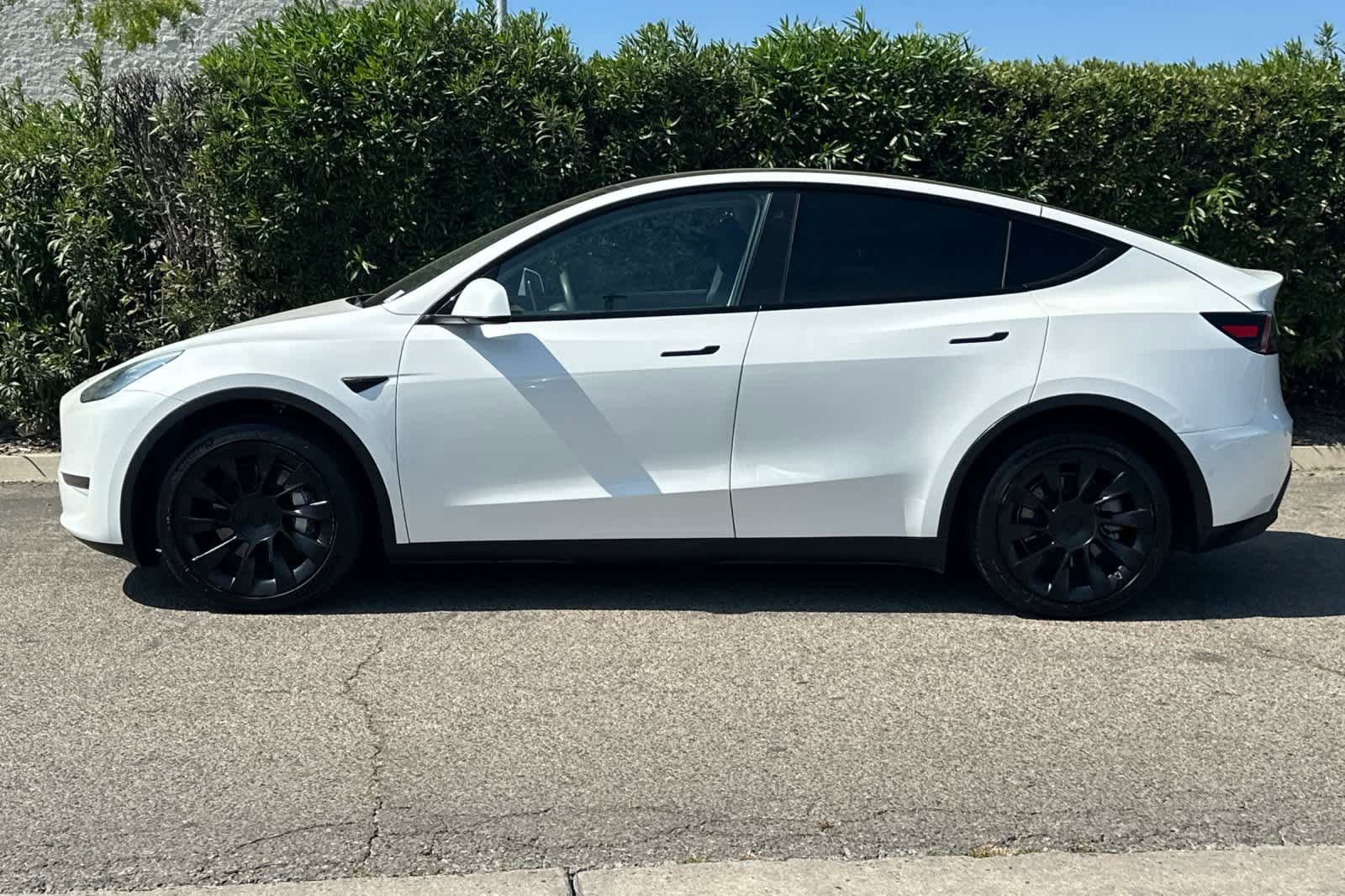 Used 2021 Tesla Model Y Long Range image 5