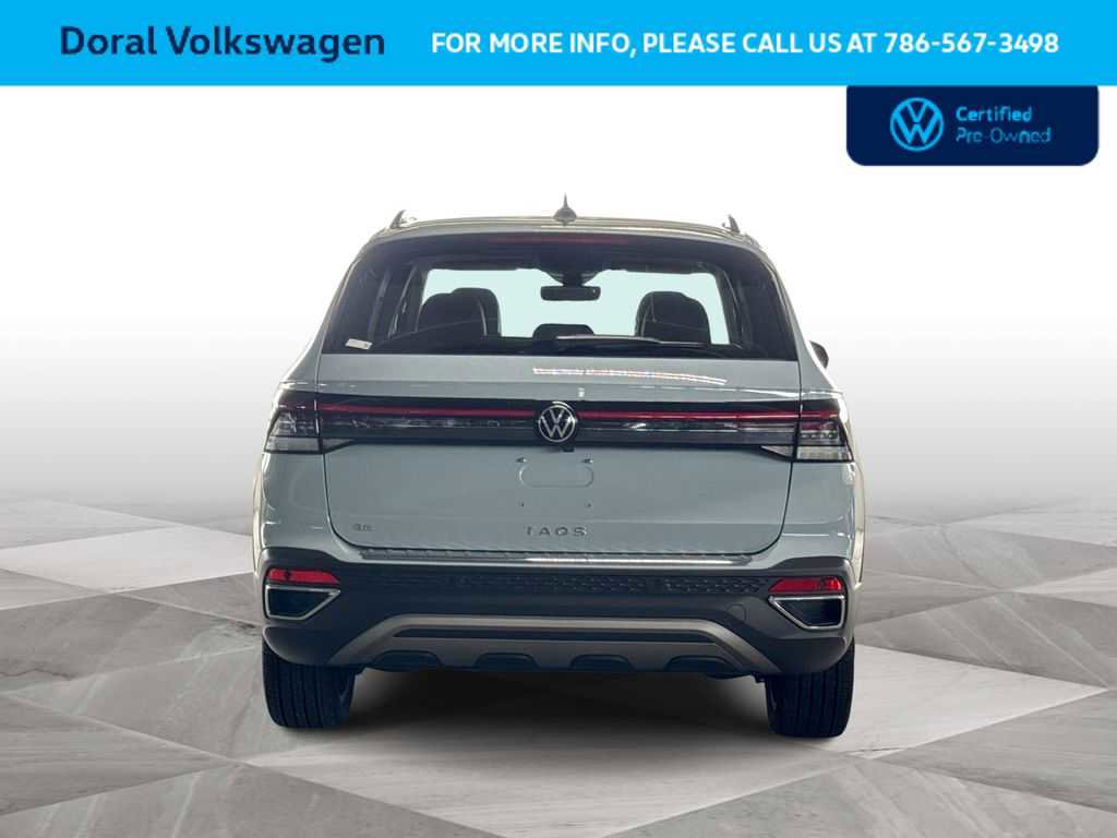 Used 2025 Volkswagen Taos SE FWD image 7