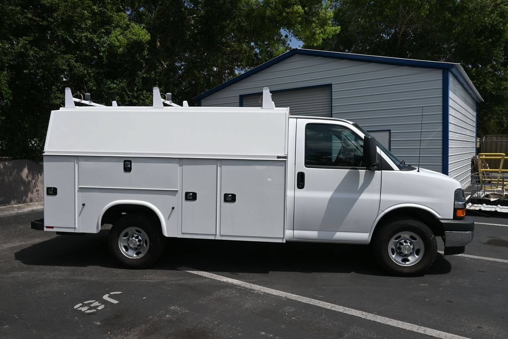 New 2025 Chevrolet Express 3500 w/ Power Convenience Package RWD image 6