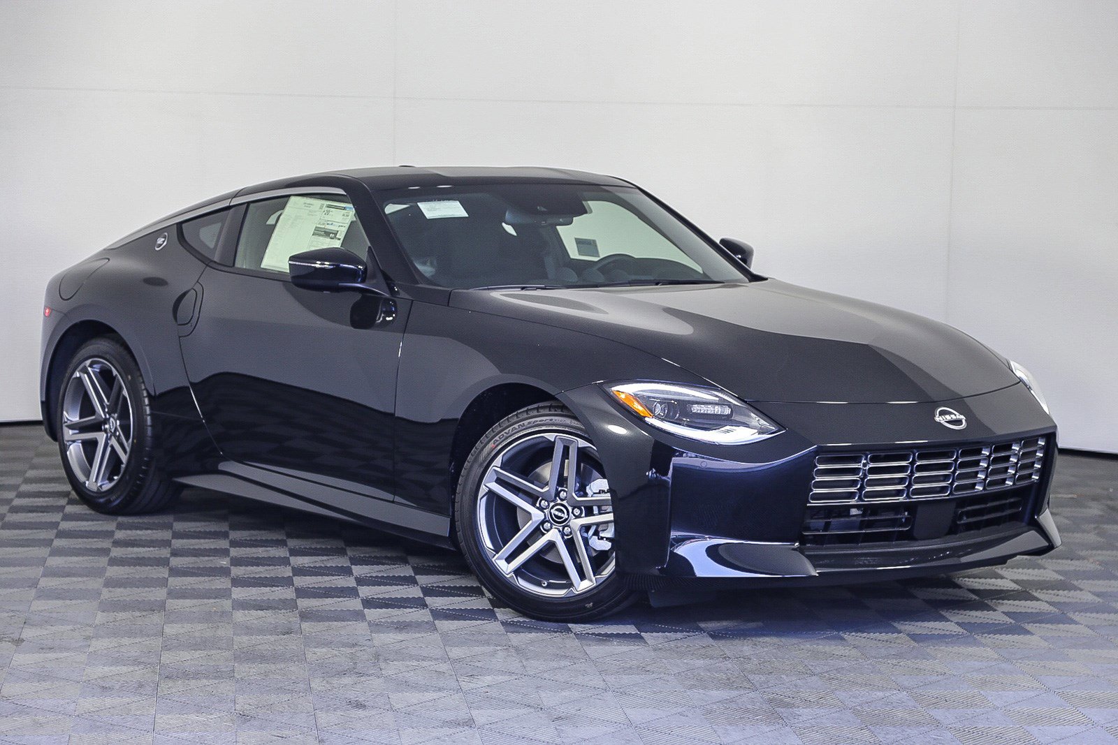 New 2025 Nissan Z Sport w/ Floor Mat Package