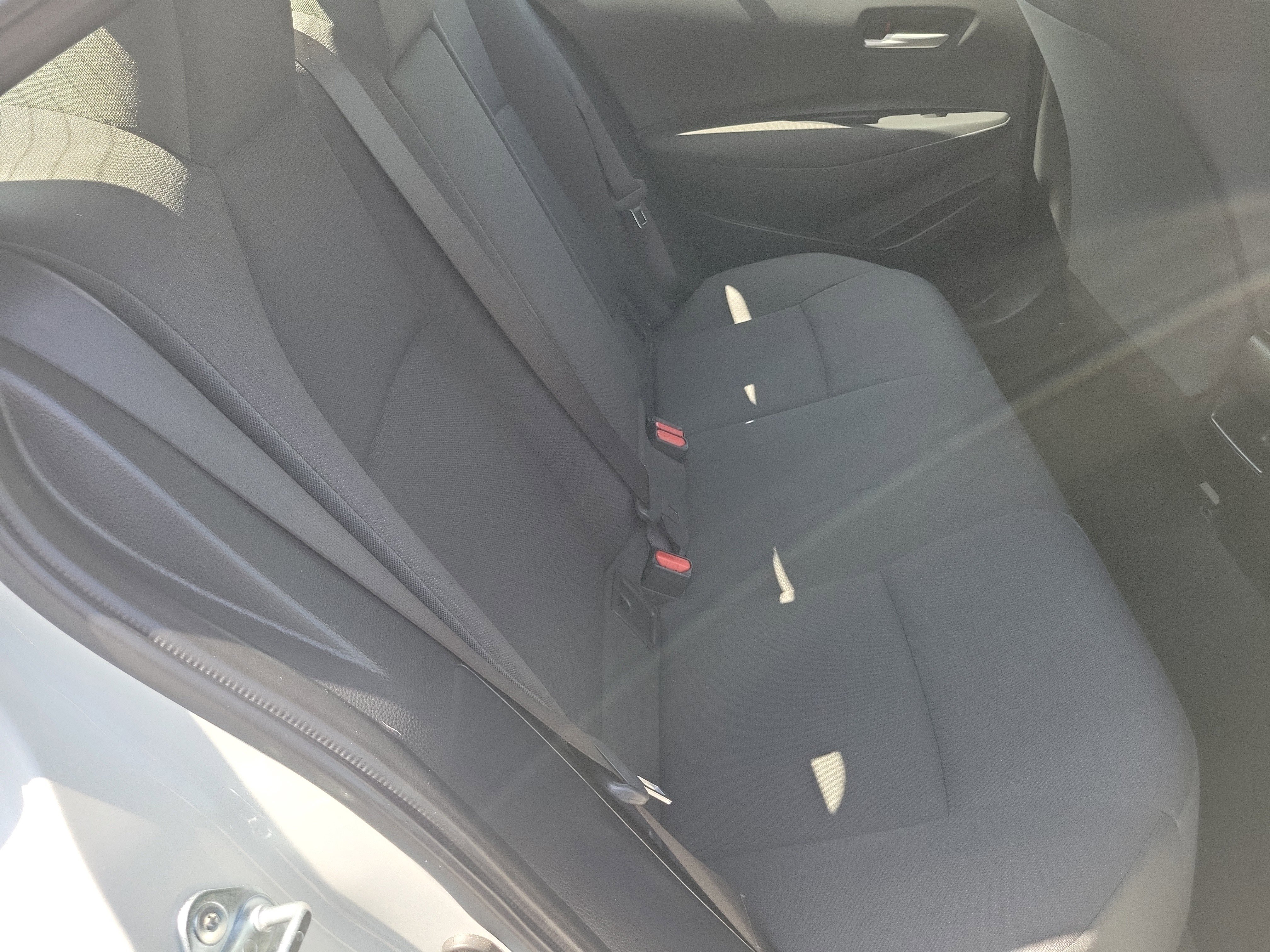 Used 2021 Toyota Corolla LE image 24