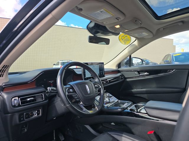 Used 2023 Lincoln Nautilus Reserve image 10