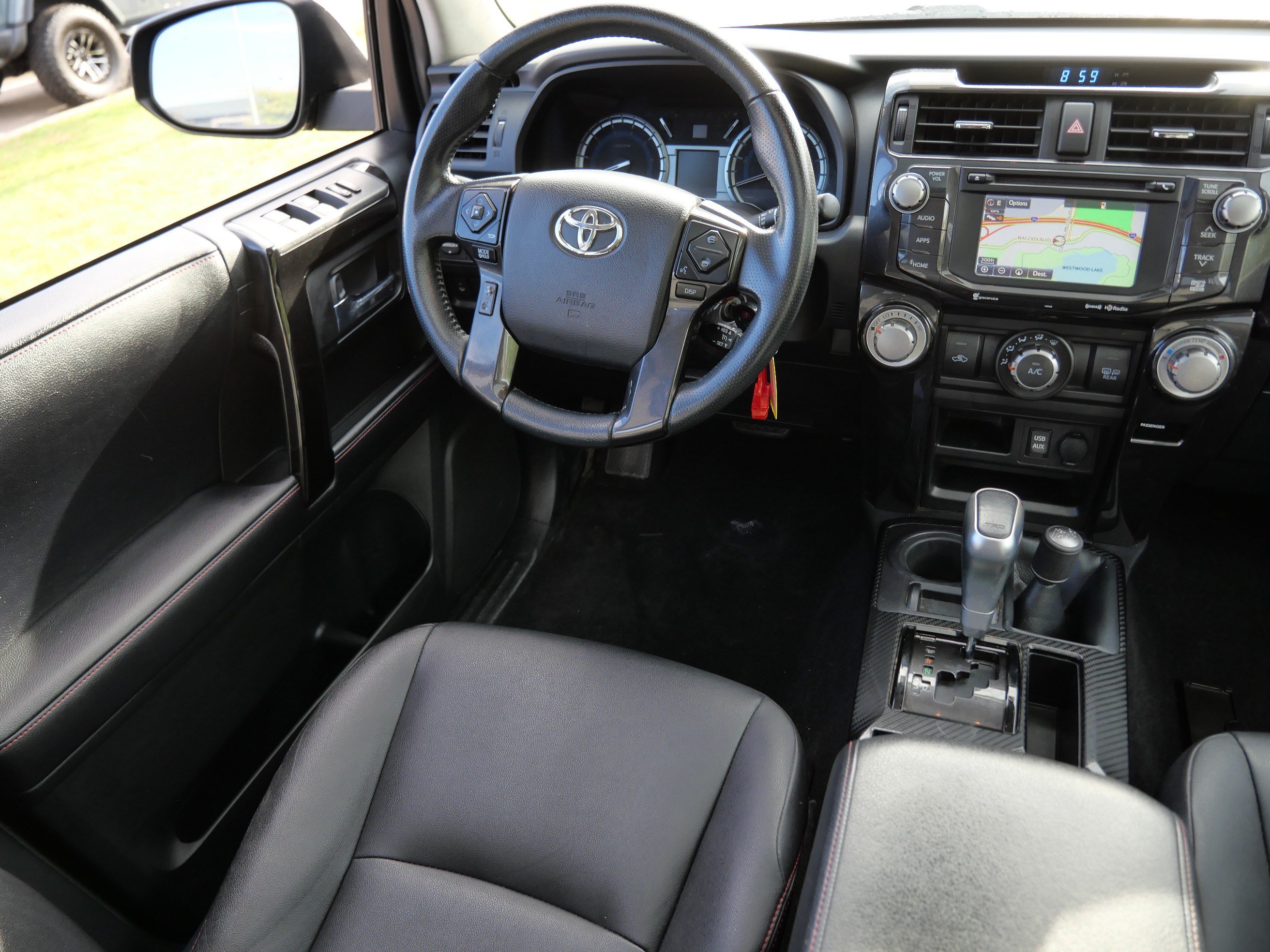 Certified 2018 Toyota 4Runner TRD Off-Road Premium AWD/4WD image 9