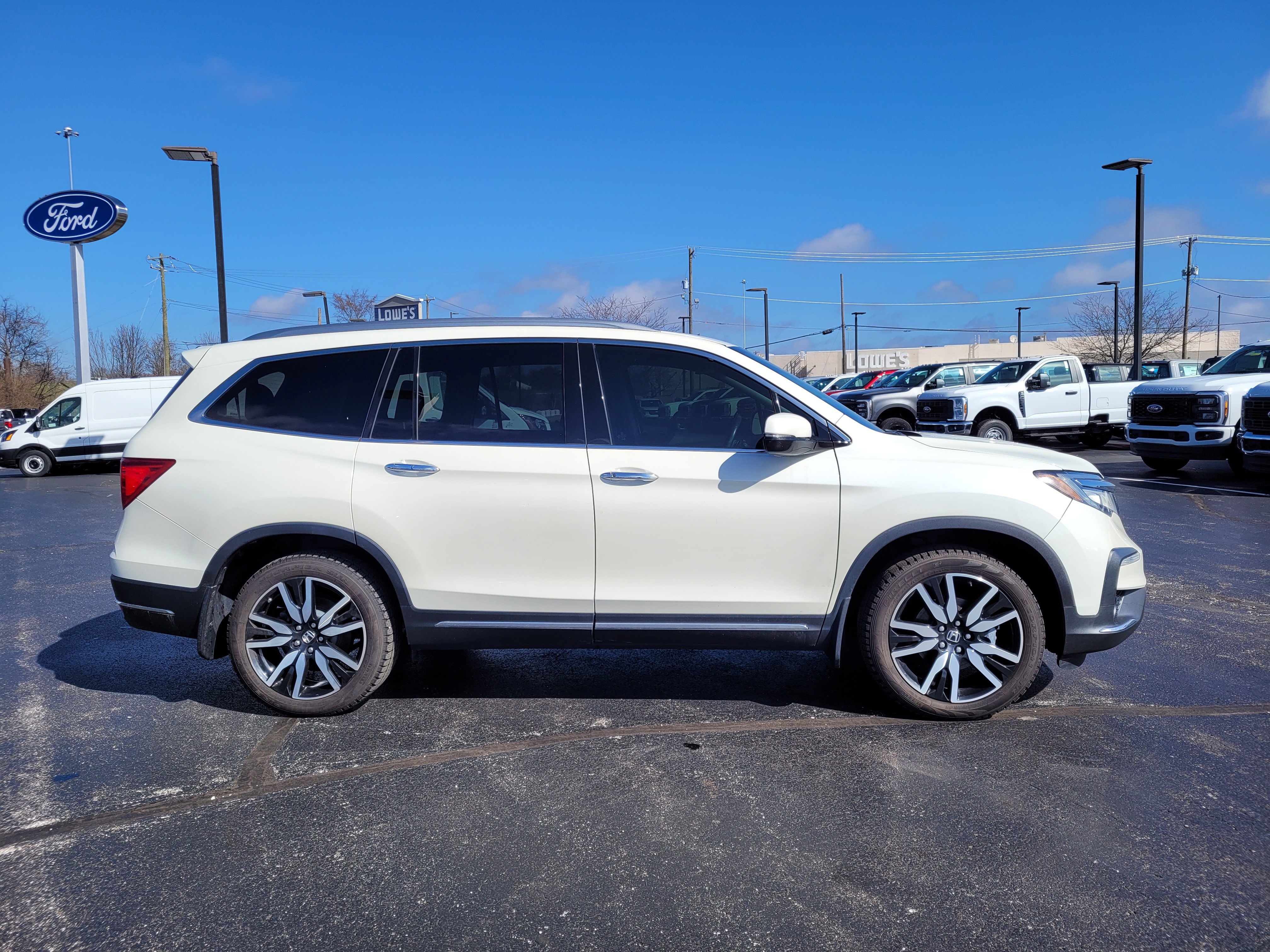 Used 2019 Honda Pilot Touring image 2