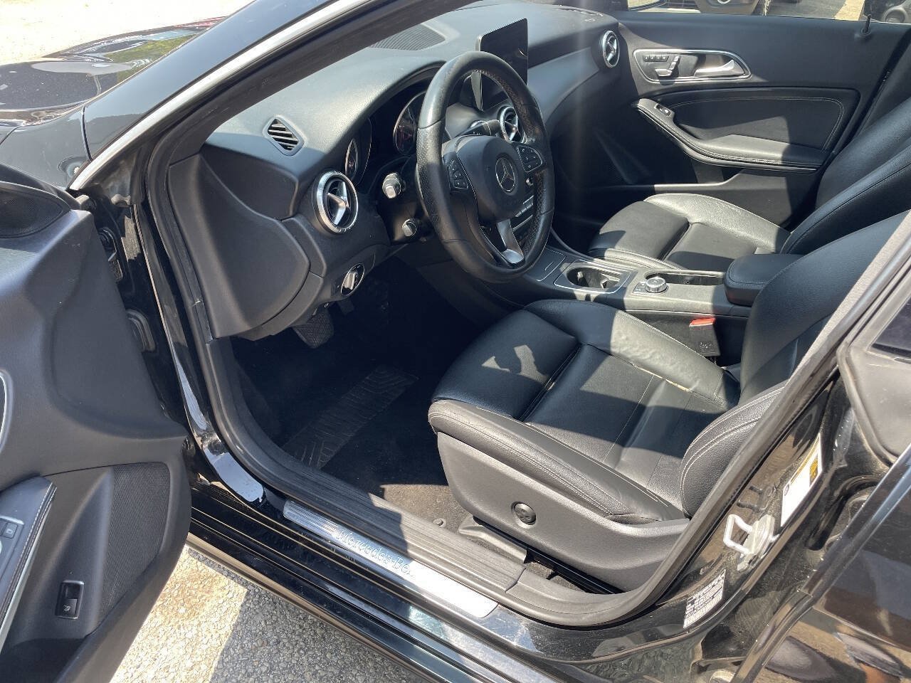 Used 2017 Mercedes-Benz CLA 250 4MATIC image 18