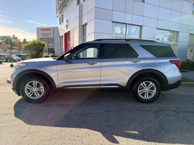 Used 2021 Ford Explorer XLT w/ Equipment Group 202A AWD/4WD image 5