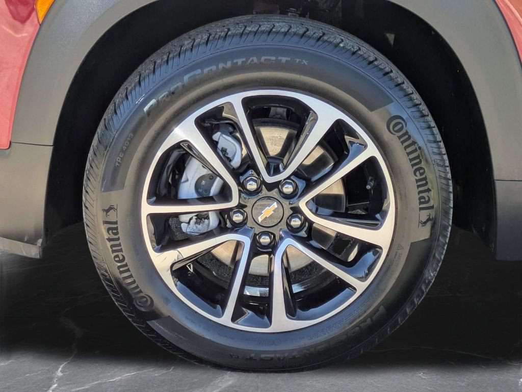 Used 2025 Chevrolet TrailBlazer LT FWD image 30
