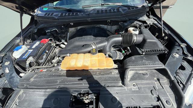 Used 2015 Ford F150 Platinum w/ Trailer Tow Package image 29