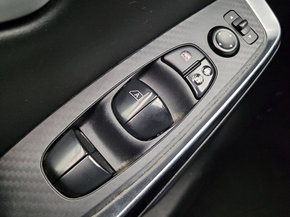 Used 2023 Nissan Sentra SR w/ SR Premium Package image 27