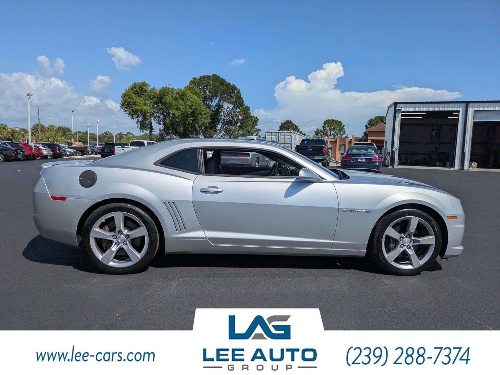 Used 2011 Chevrolet Camaro SS RWD image 2