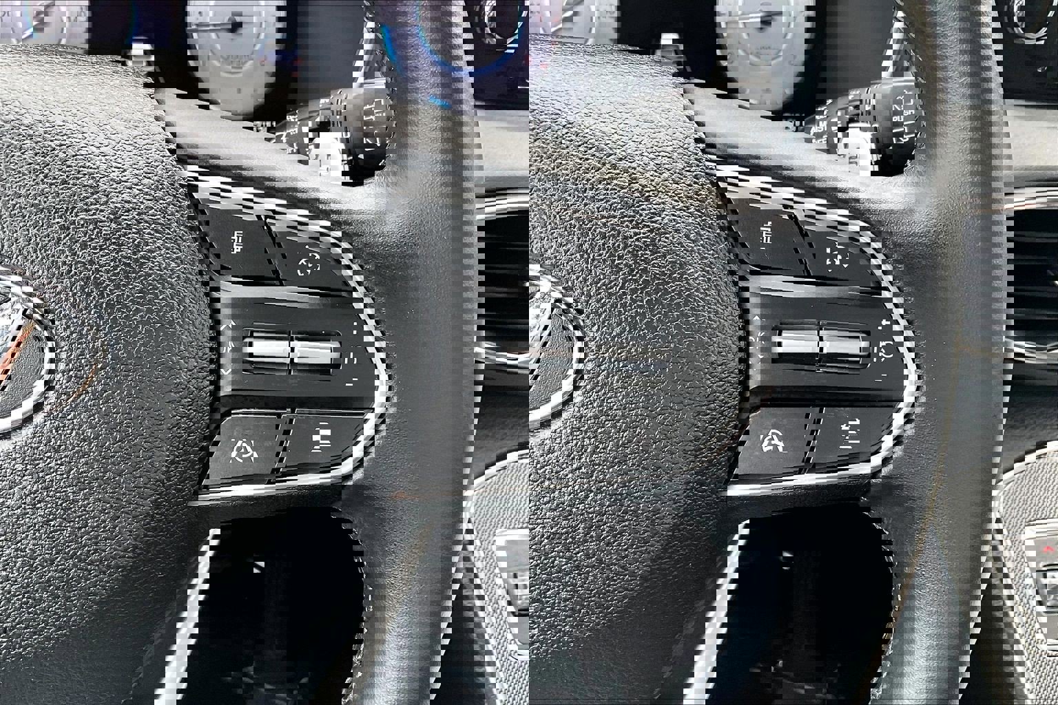 Used 2022 Hyundai Santa Fe SEL w/ Convenience Package image 18