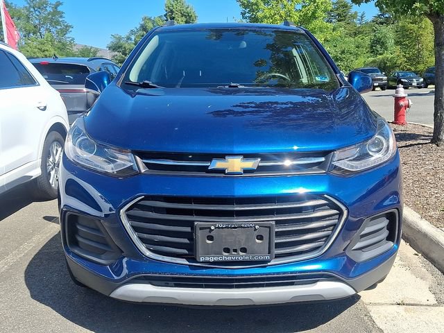 Used 2020 Chevrolet Trax LT w/ Sun & Sound Package AWD/4WD image 2
