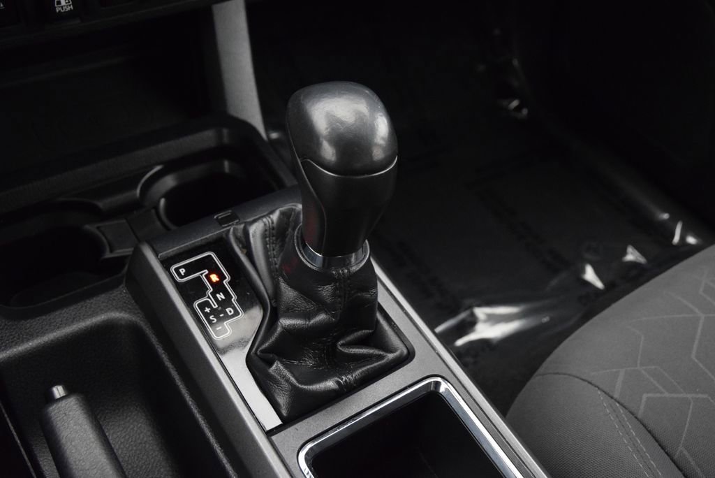 Used 2019 Toyota Tacoma TRD Sport w/ Technology Package AWD/4WD image 28