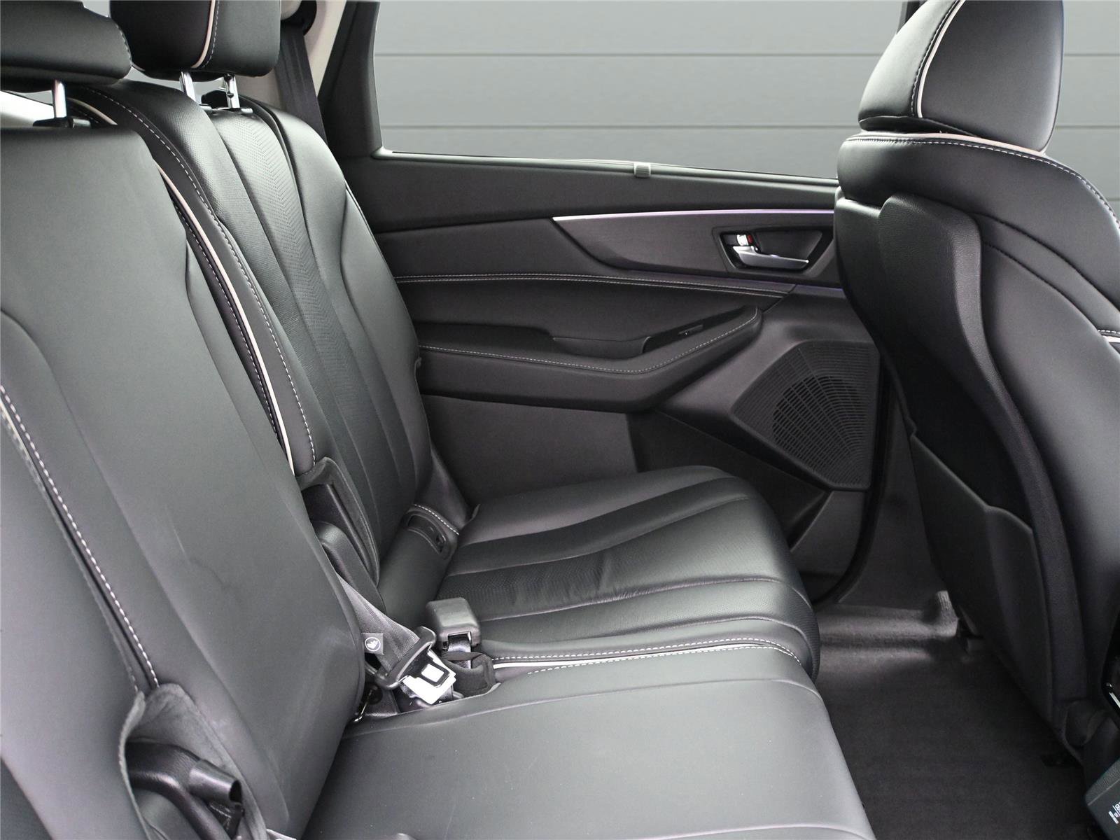 Used 2024 Acura MDX SH-AWD w/ Advance Package image 19