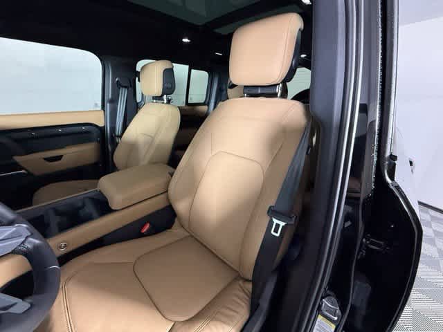 New 2026 Land Rover Defender 110 X-Dynamic SE AWD/4WD image 6