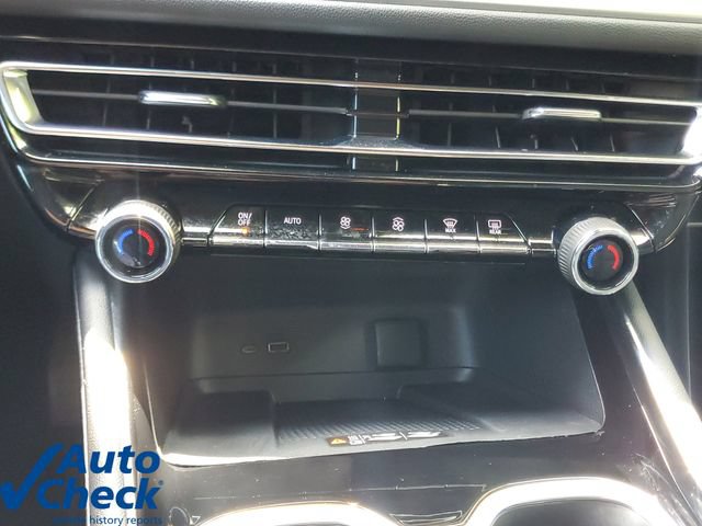 Used 2025 Chevrolet Traverse LT w/ Driver Confidence Package FWD image 29